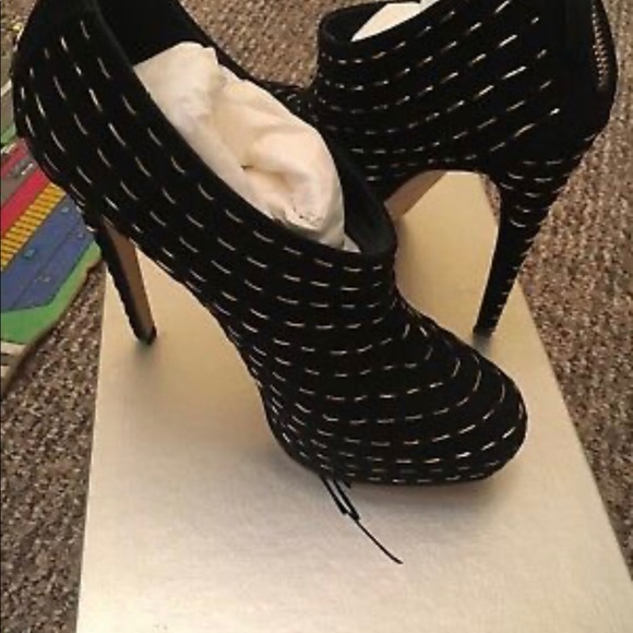 Brian Atwood ankle boots size 38.5 - Picture 5 of 7
